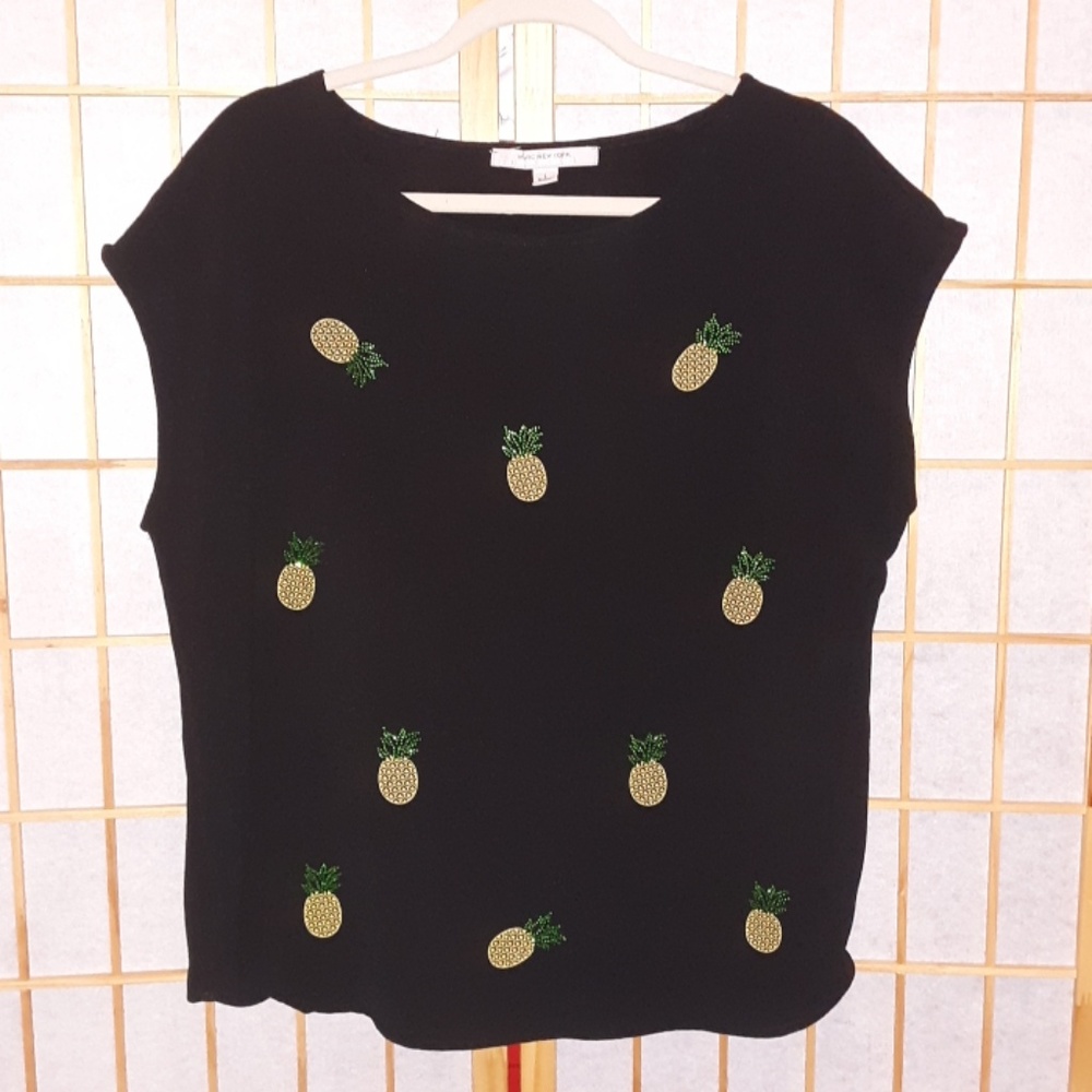 Pineapple shirt